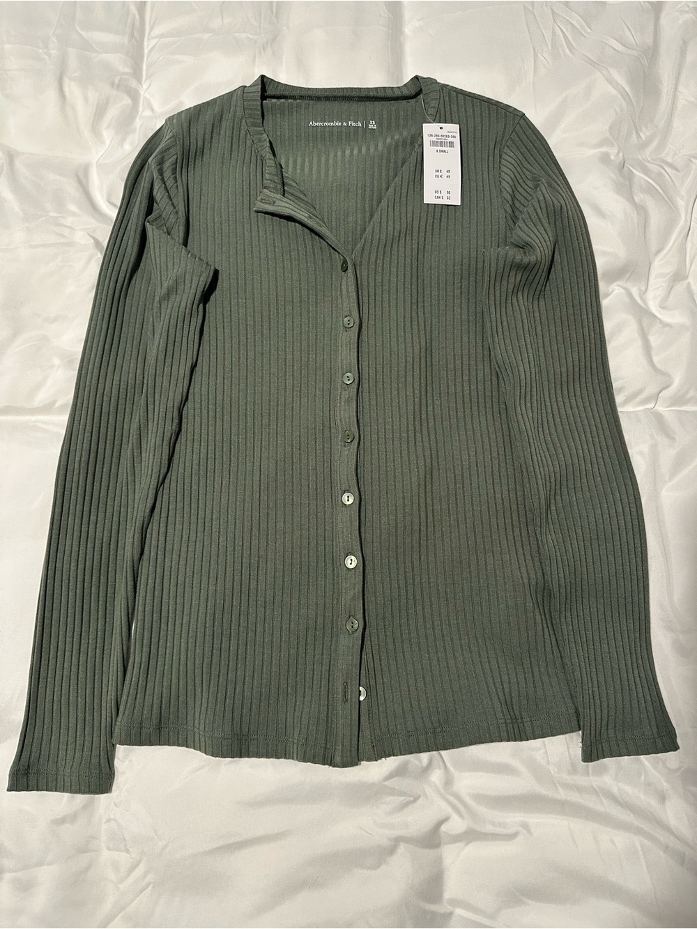 NWT Abercrombie & Fitch Ribbed Button-Front Top - Muted Olive